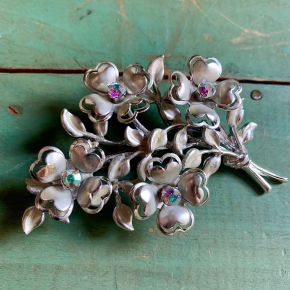1960's Coro Silver Tone Mid Century Aurora Borealis Brooch - Floral Spray Brooch - Picture 6 of 9